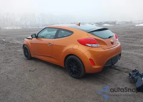 2015 Hyundai Veloster Re:flex z USA, uszkodzony, nr VIN KMHTC6AD0FU223189